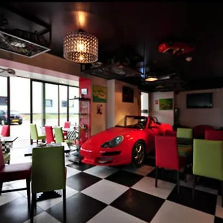 Hotel Enzo Mulhouse Sud Le Bas 2*